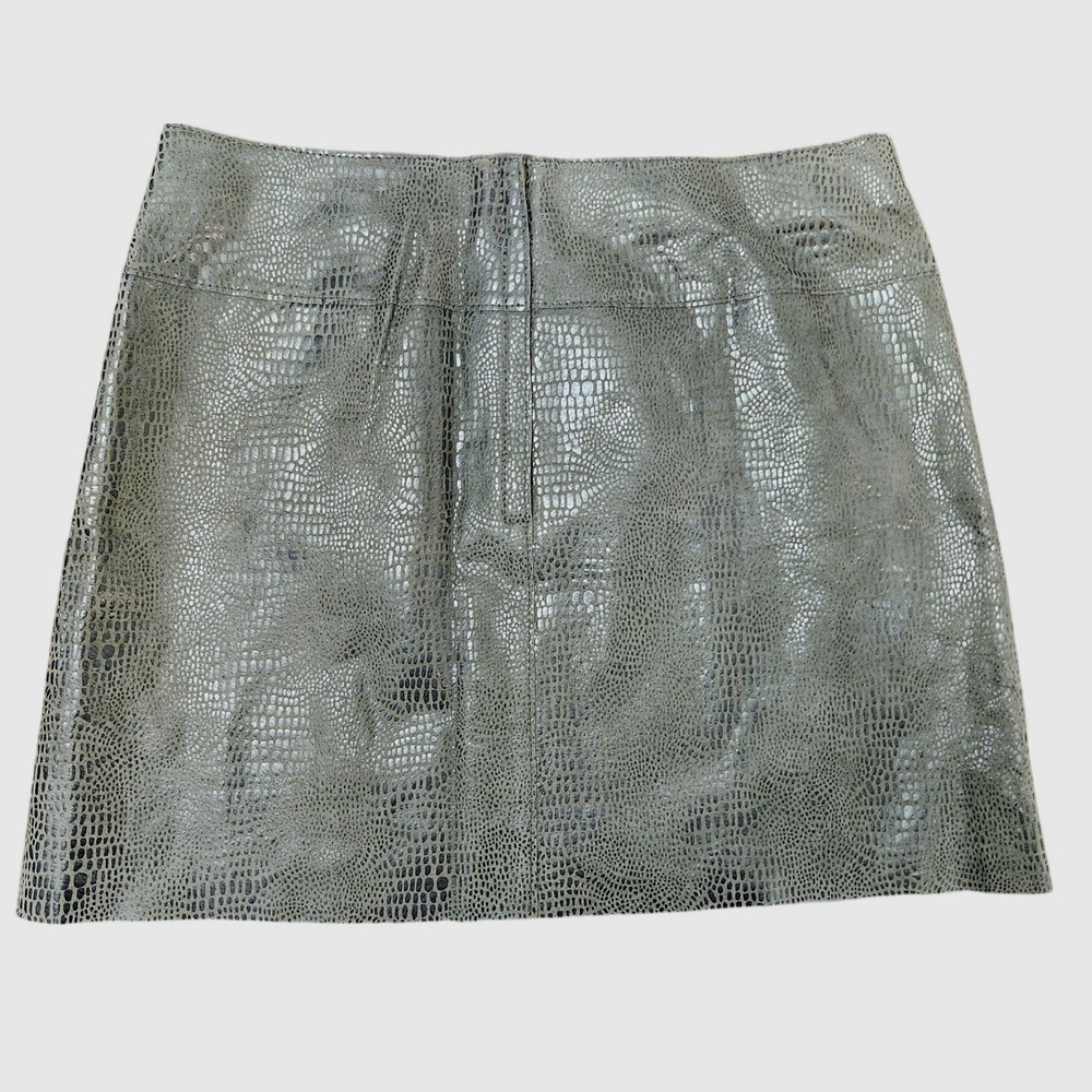 Y2k BEBE snakeprint green leather mini skirt Size 6 Mob Wife‎ Aesthetic NWT